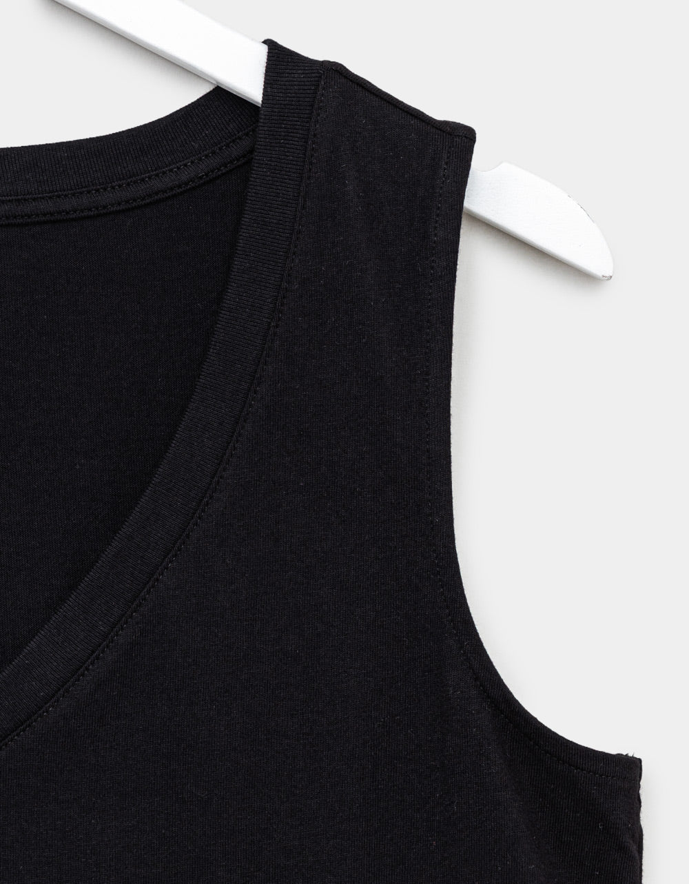 BLK V-Sloane Top