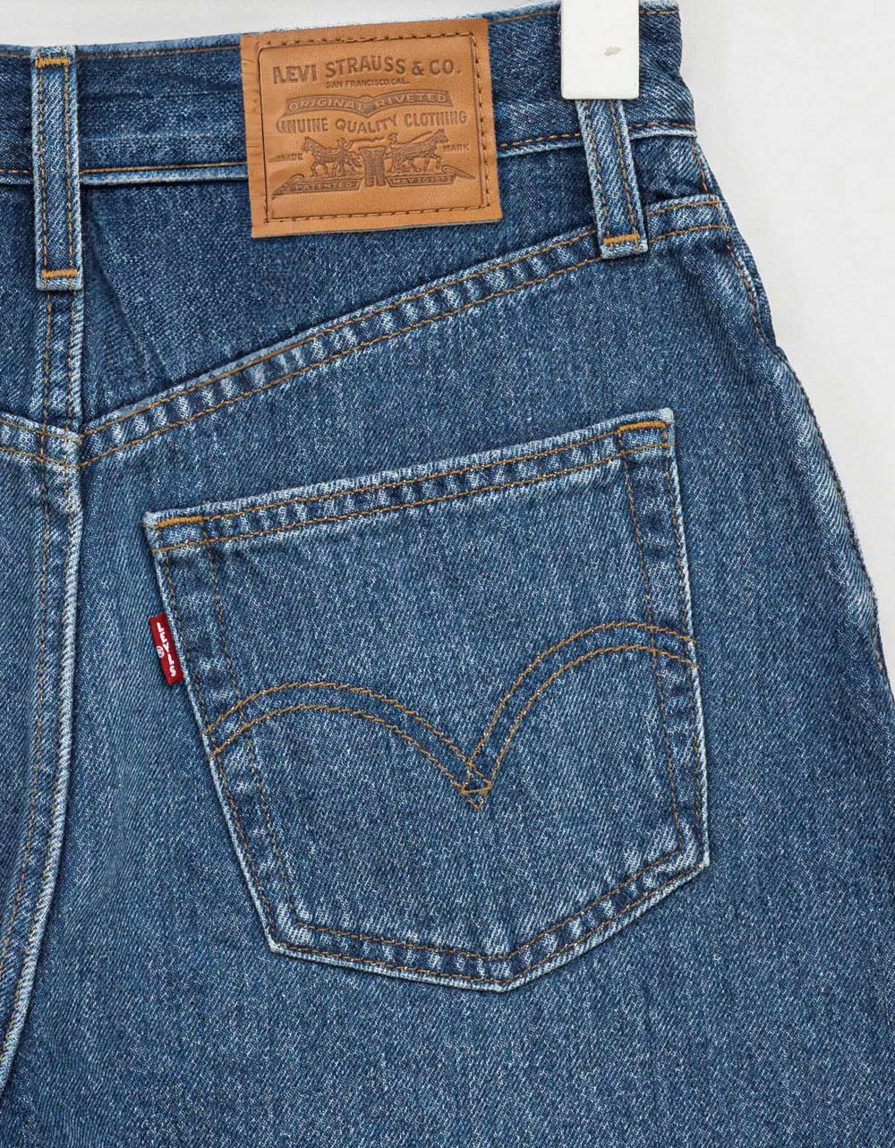 Baggy High Shorts in Worn Memory