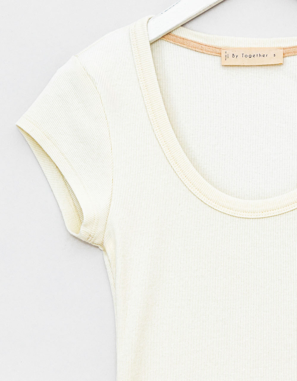 Becca Scoop Tee in Ivory