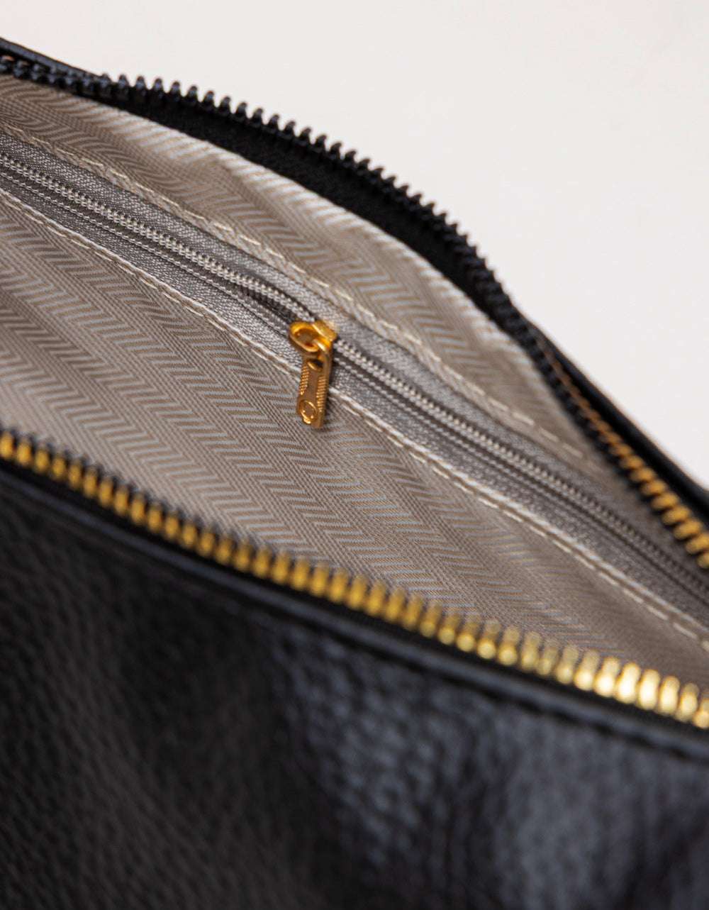 Bianca Shoulder Bag in Black
