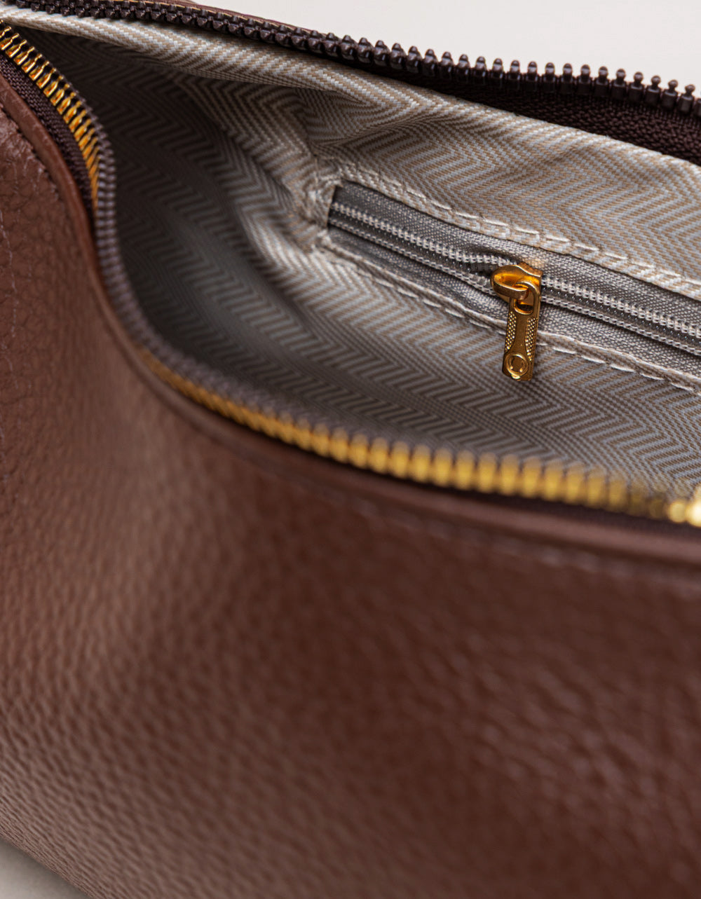 Bianca Shoulder Bag in Chocolate