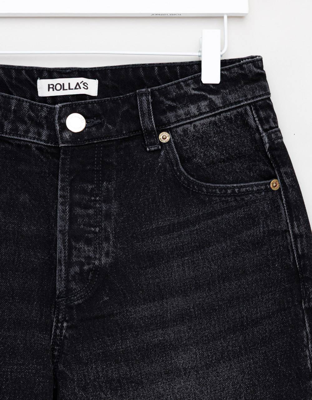 Kate Baggy in Moon Rock