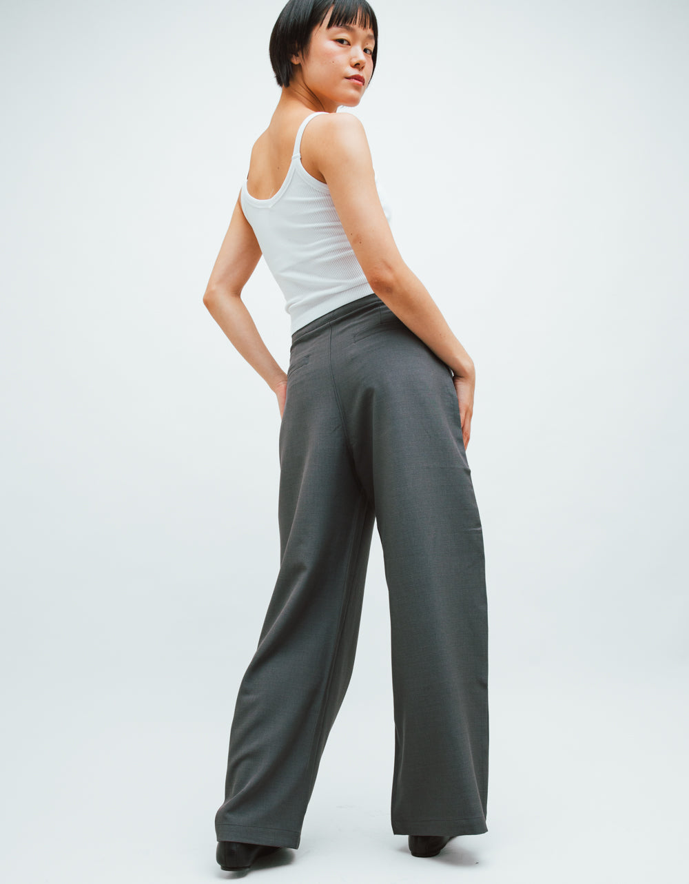 Kira Pants in Grey