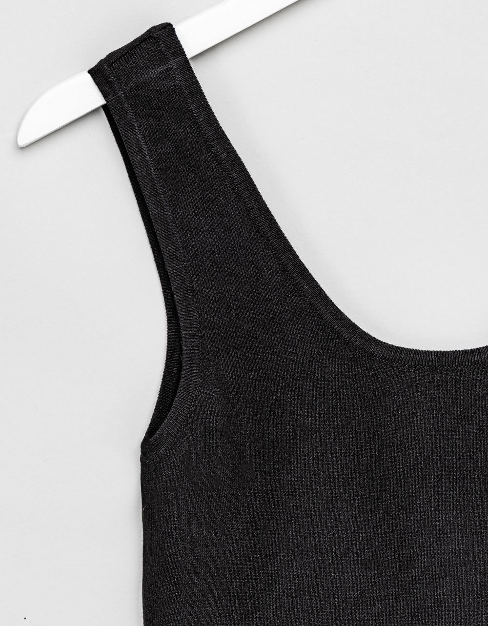 Mardi Classic Tank in Black