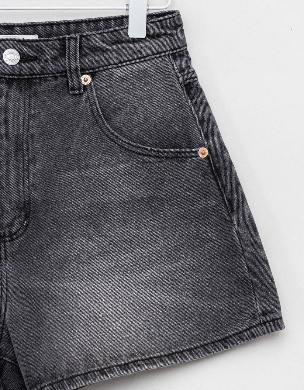 Mirage Shorts in Worn Black