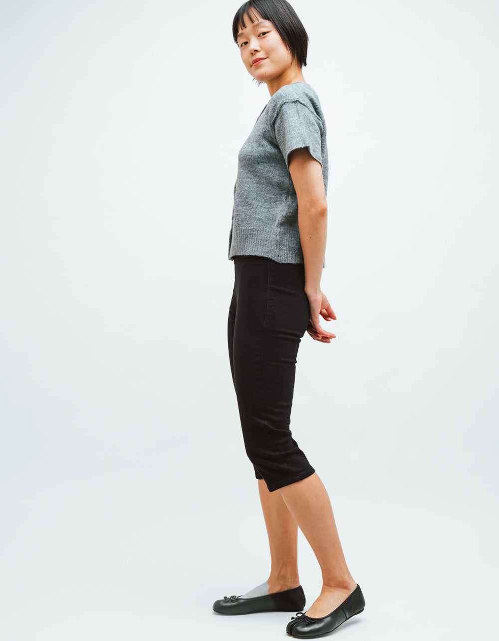 Noir Capri Pants