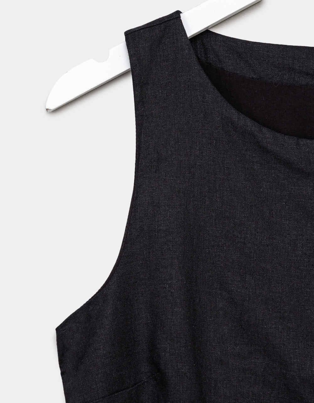 Noir Roman Vest