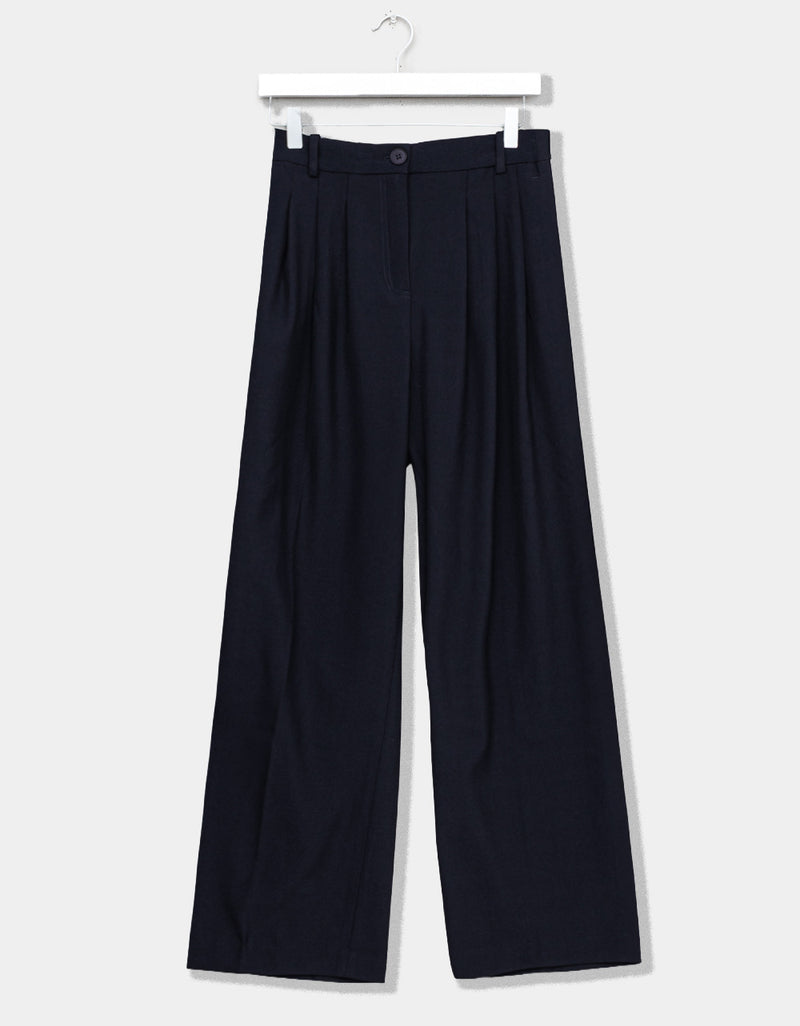 Penny Pants in Navy