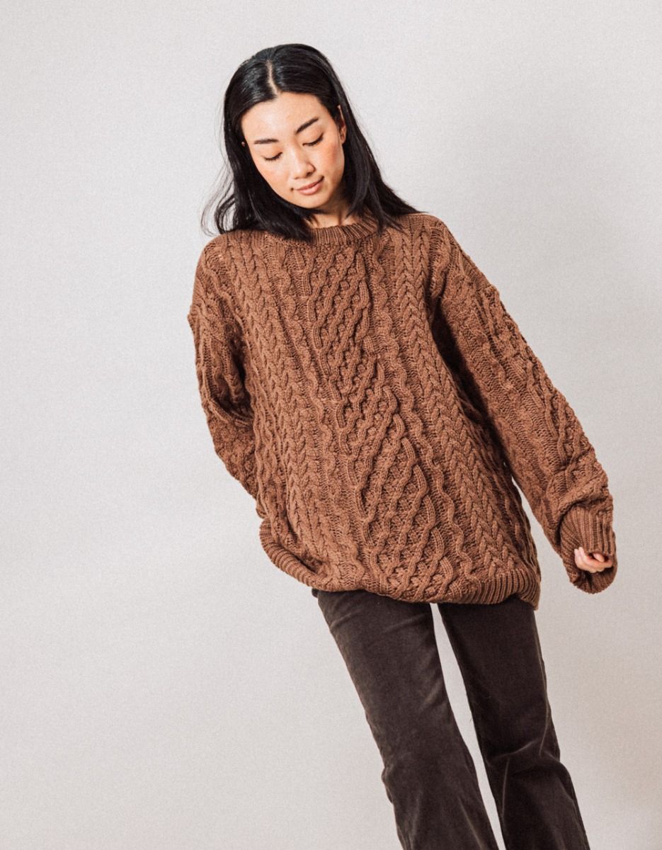 Overly Cable Sweater in Brown_3