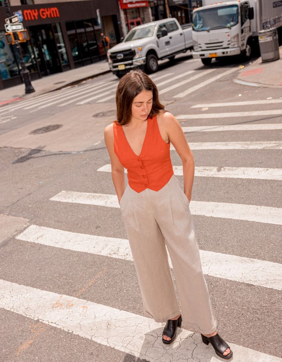 Dallas Linen Vest in Blood Orange_3