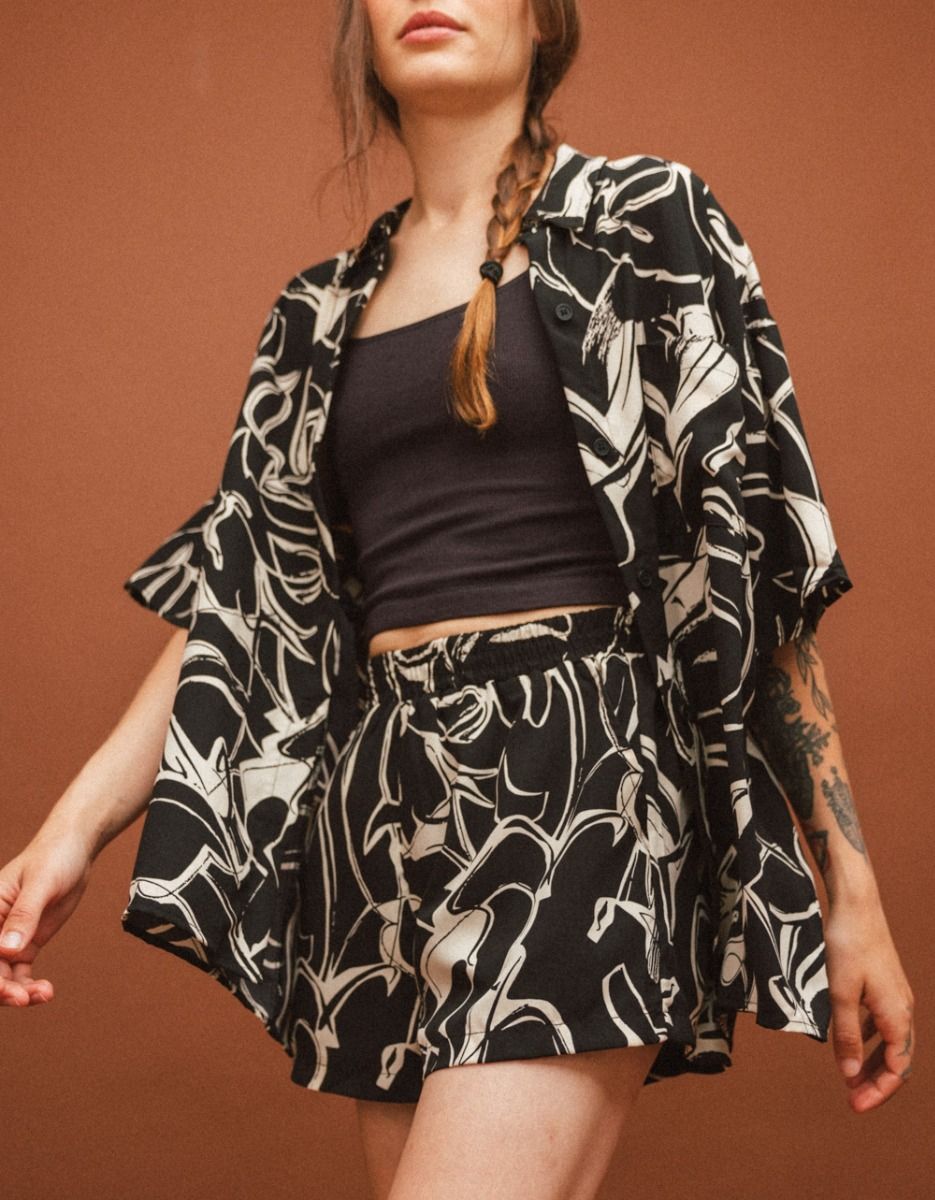 Abstra Pattern Shorts_2