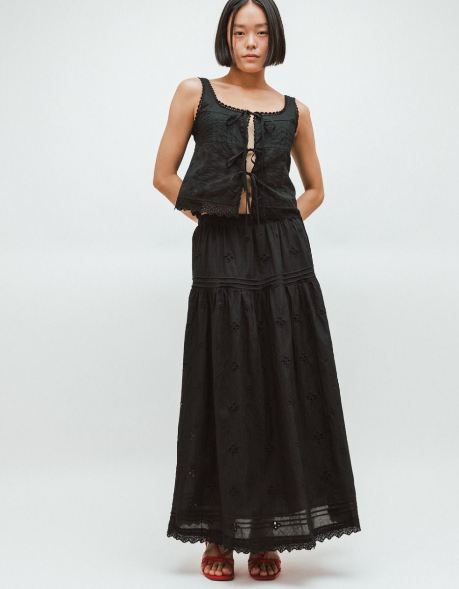 Freddie Eyelet Top in Black_1