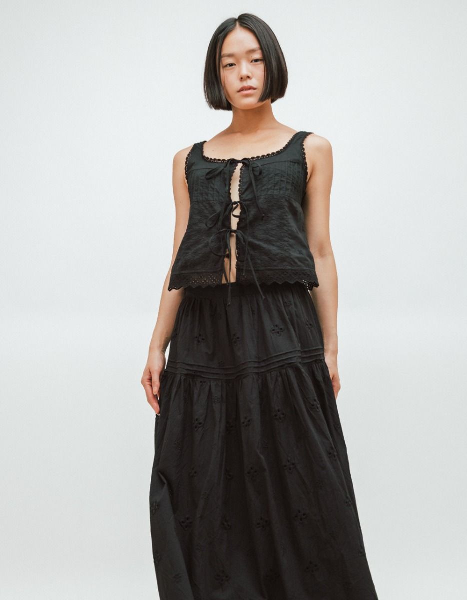 Freddie Eyelet Top in Black_2