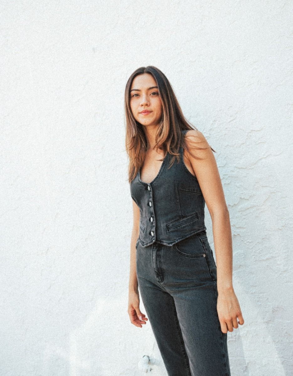 Dallas Vest in Brad Black_3