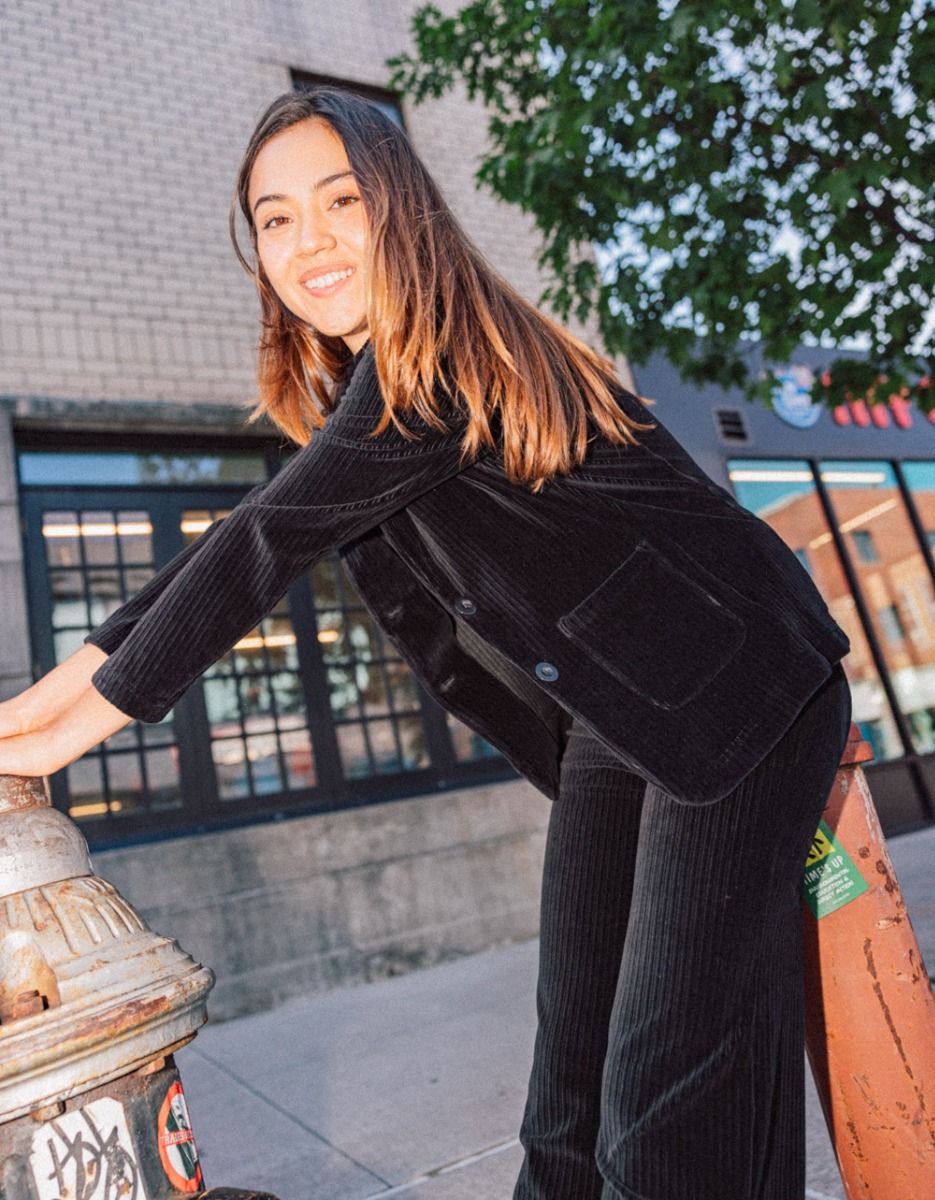 Velours Blazer in Black_3