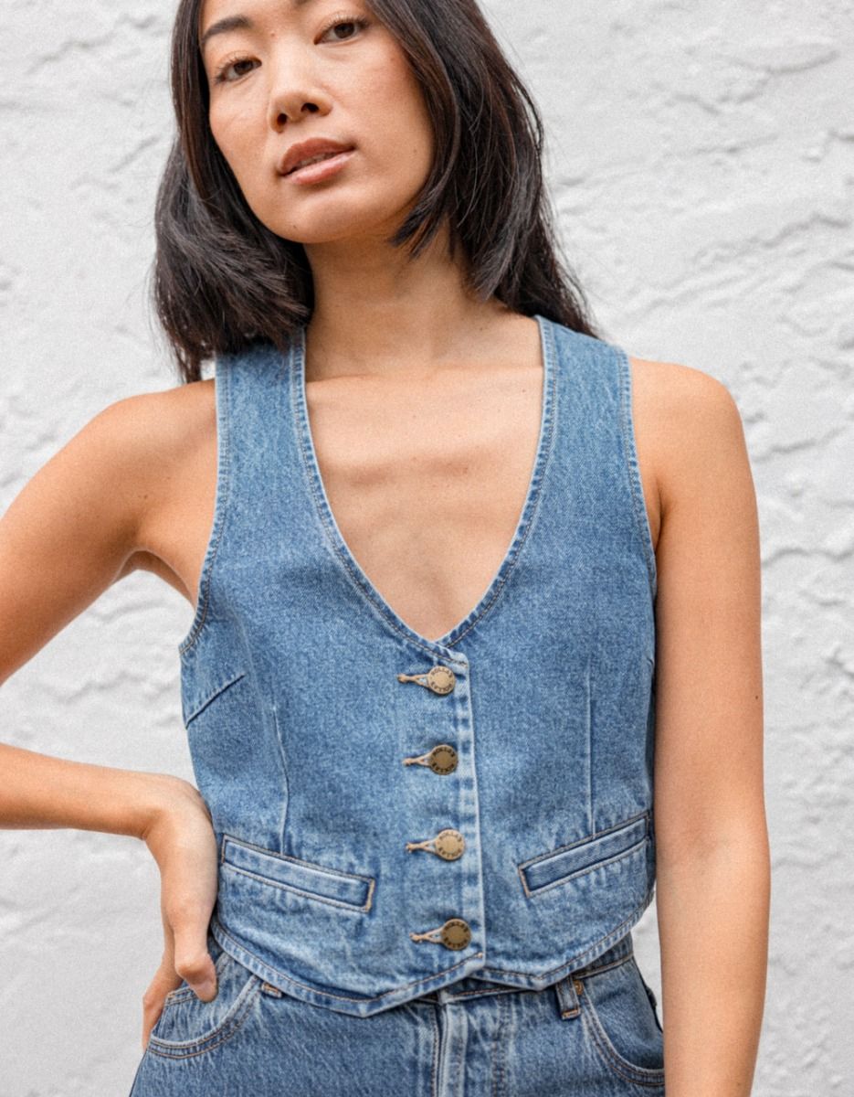 Dallas Vest in Mid Vintage_1