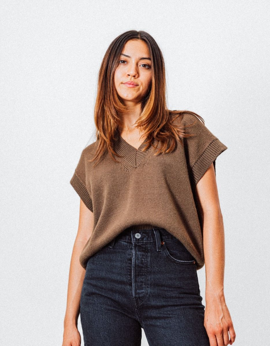 Alessia Vest in Olive_2