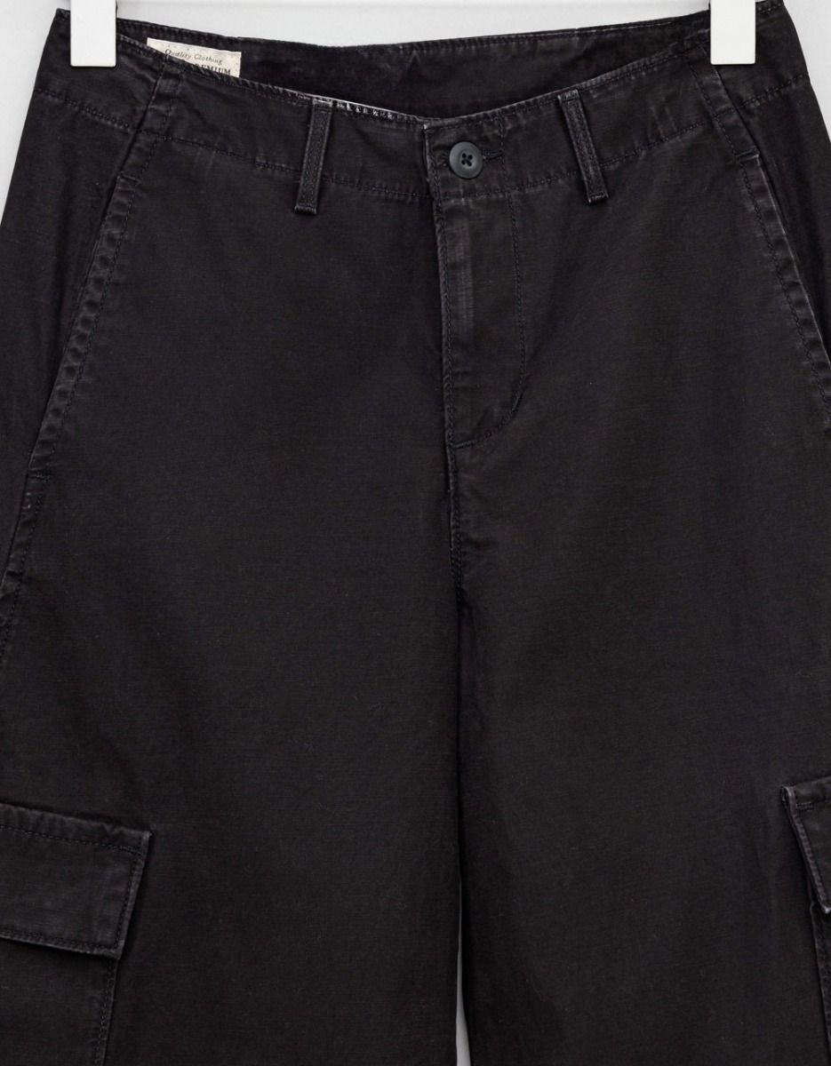 Baggy Cargo in Black_2