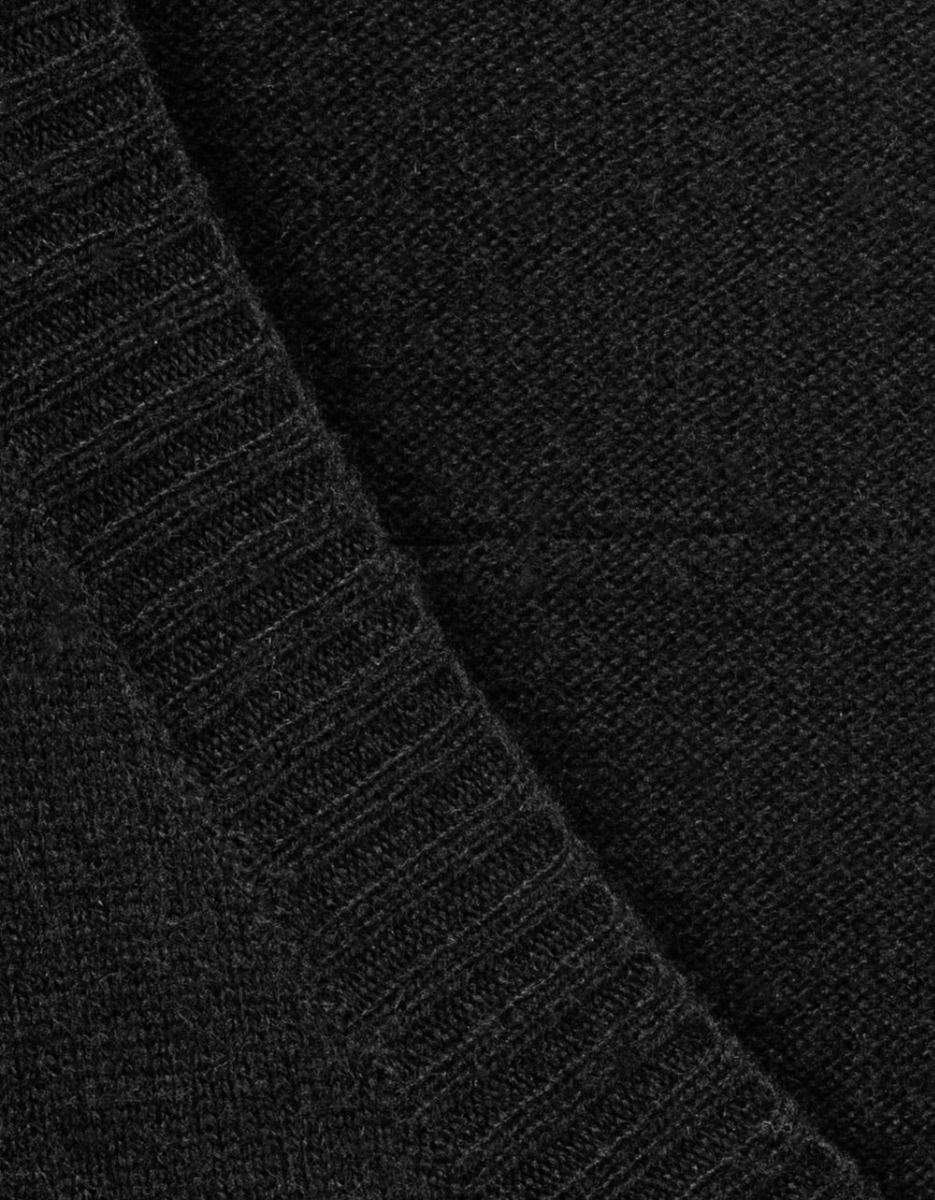 Basique V-Neck Sweater_2