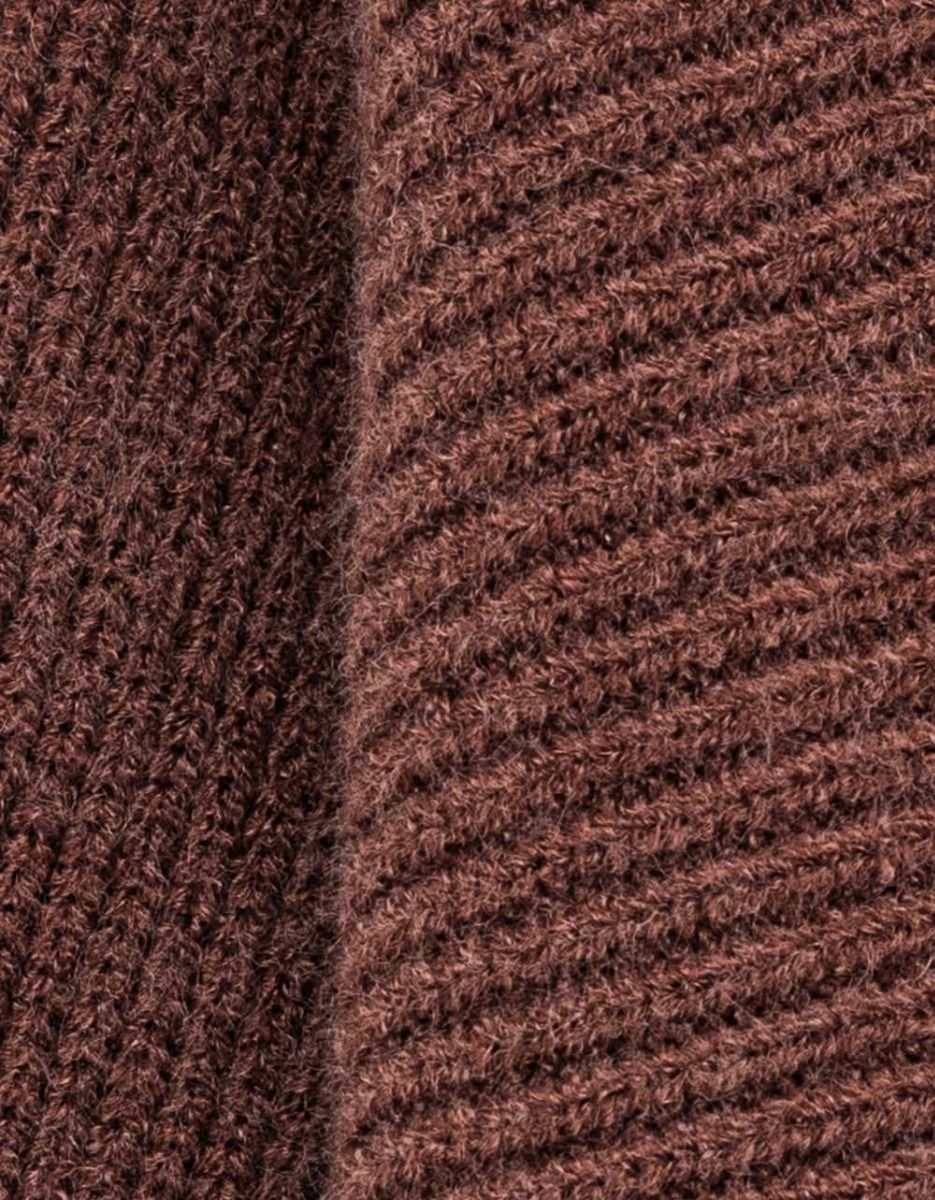 Bee Split Neck Sweater_5