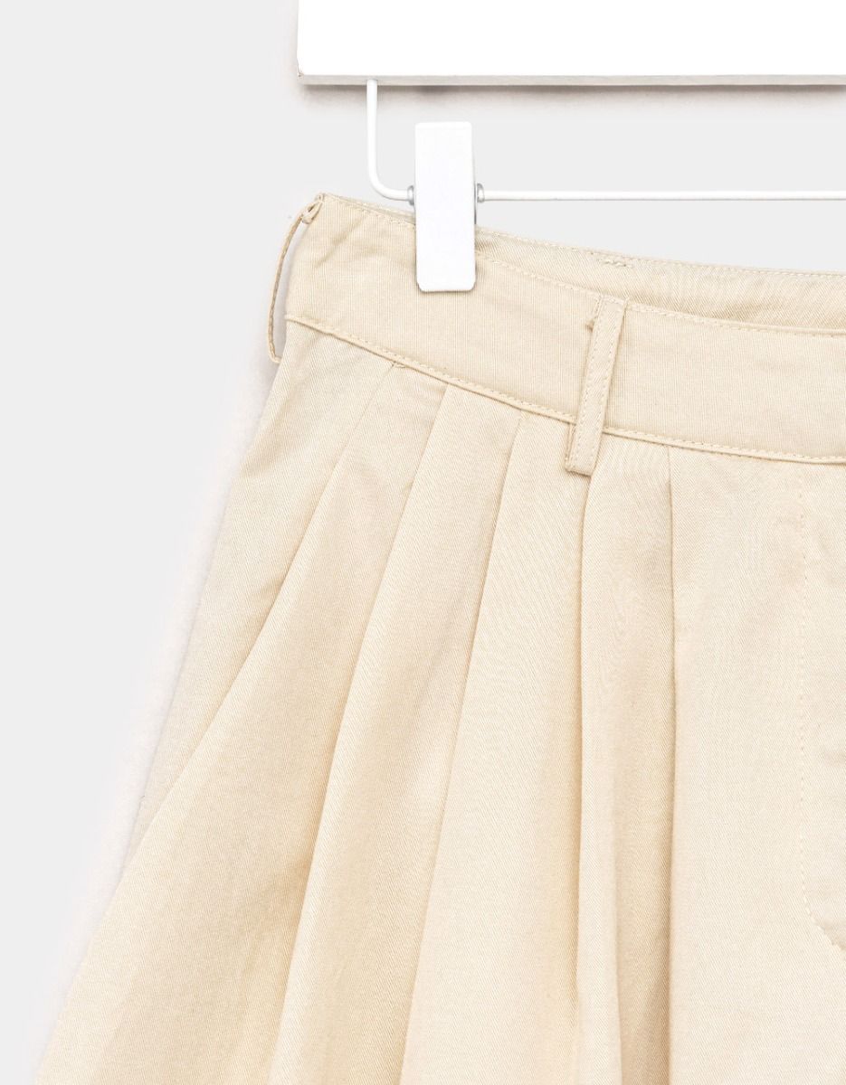 Biscotto Pleated Shorts_1