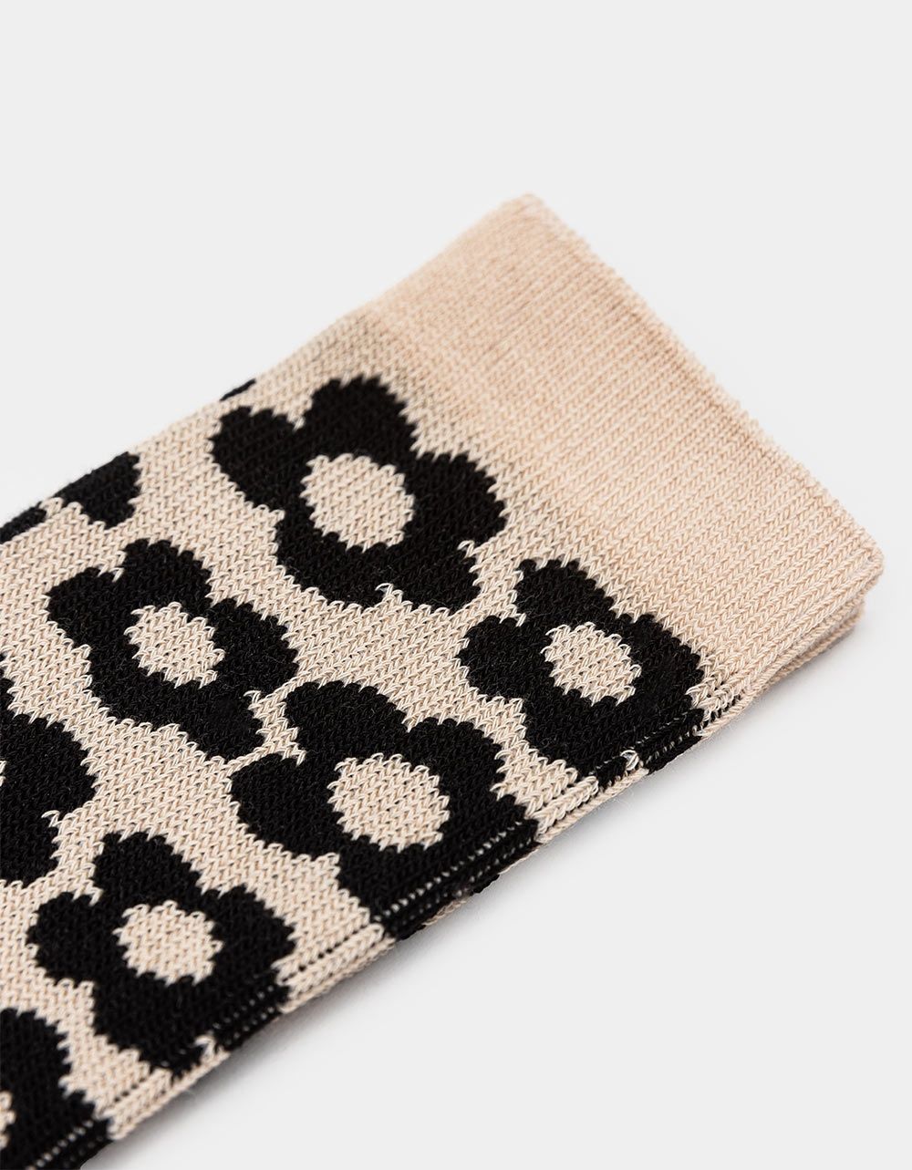 Bold Flower Sock in Ivory_1