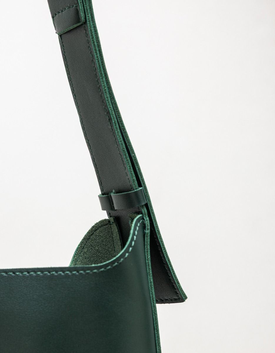 Buckle Tote in Green_4