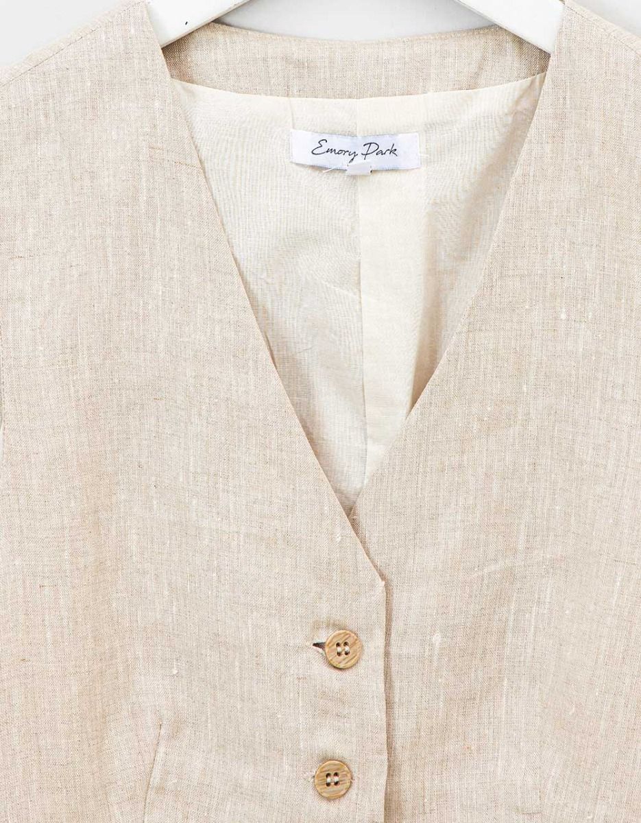 Buttoned Up Vest_4