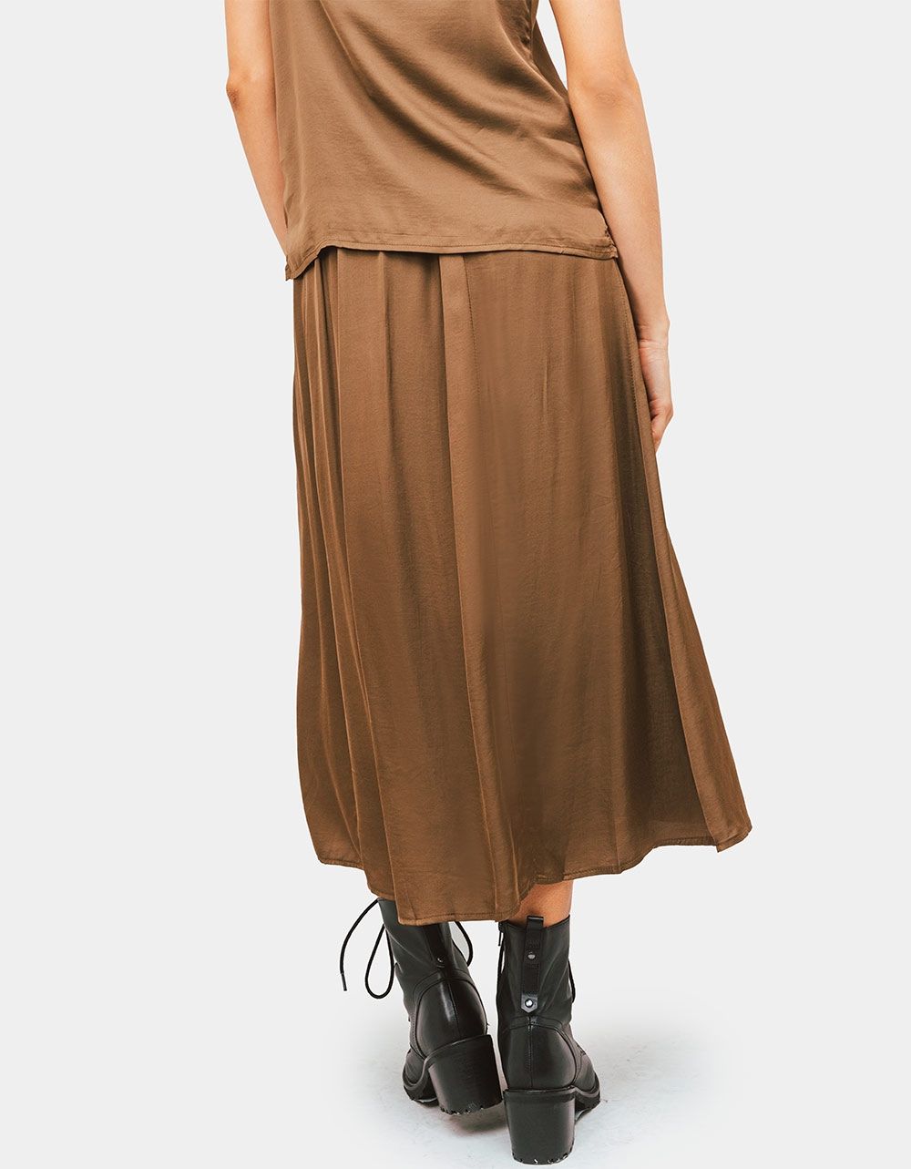 Carra Slip Skirt in Martini_2