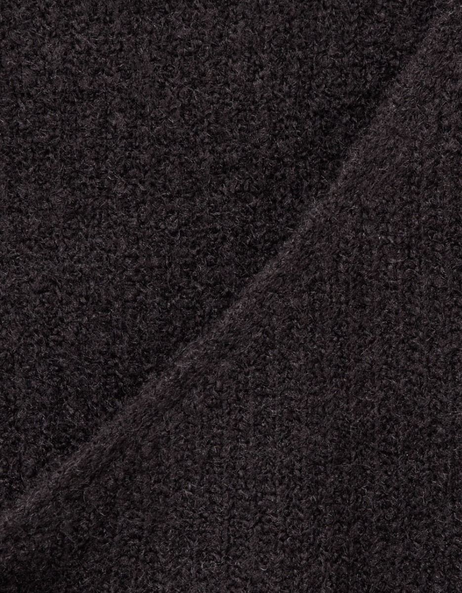 Cinch Sweater in Black_4