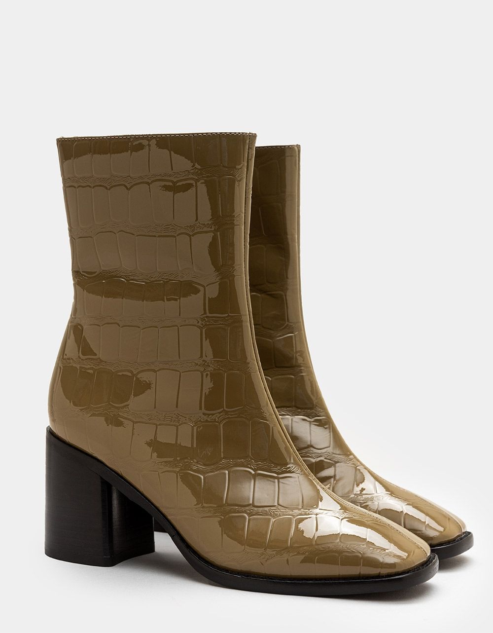 Contour Boot in Taupe_1