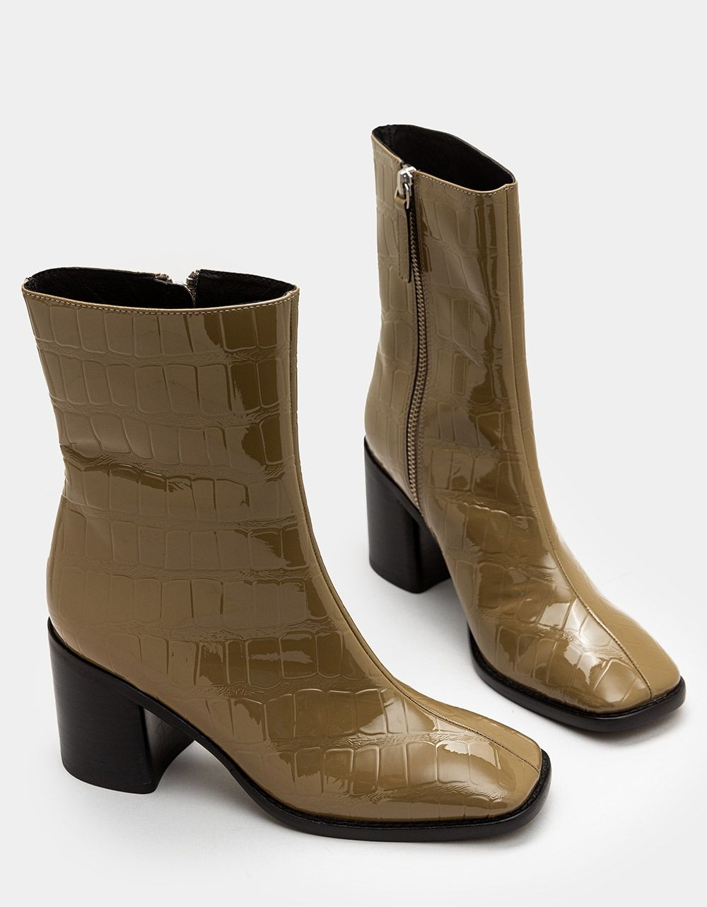 Contour Boot in Taupe_2