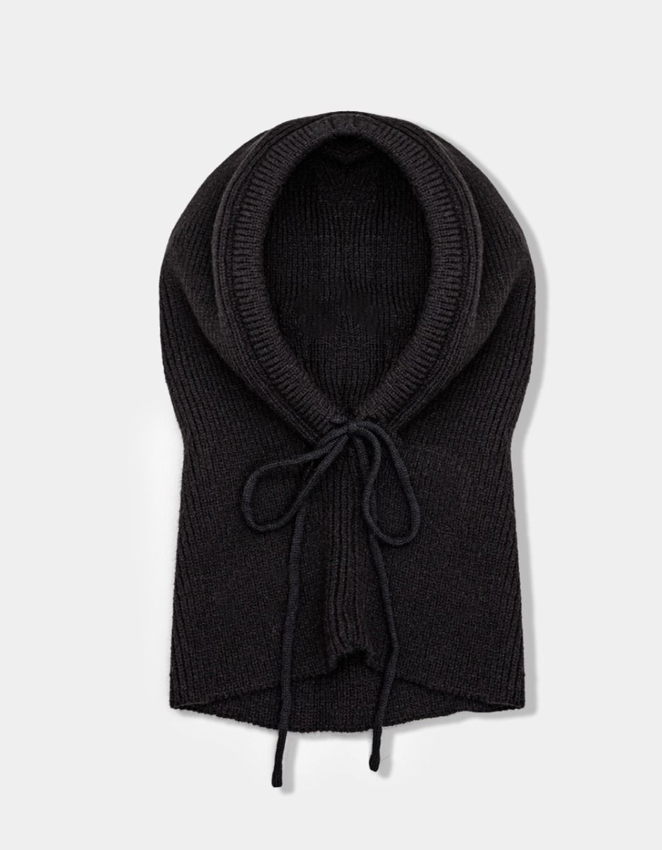 Cozy Hood in Black_1