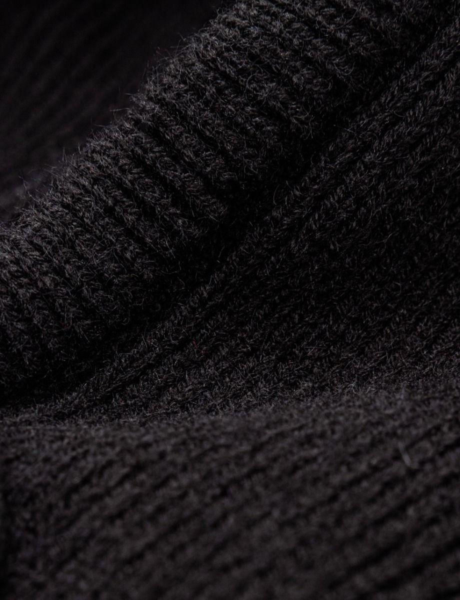 Cozy Hood in Black_3