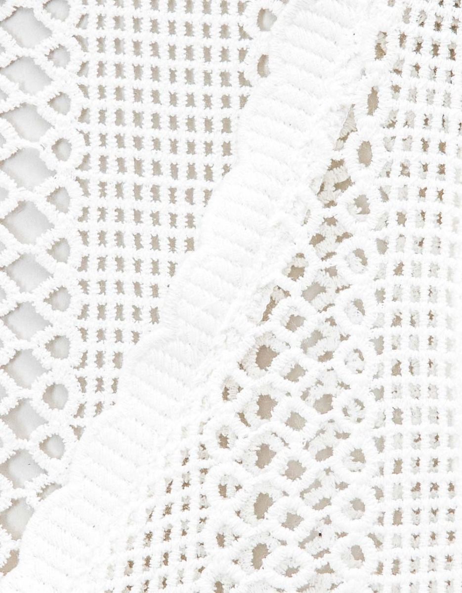 Crochet Vest in White_5