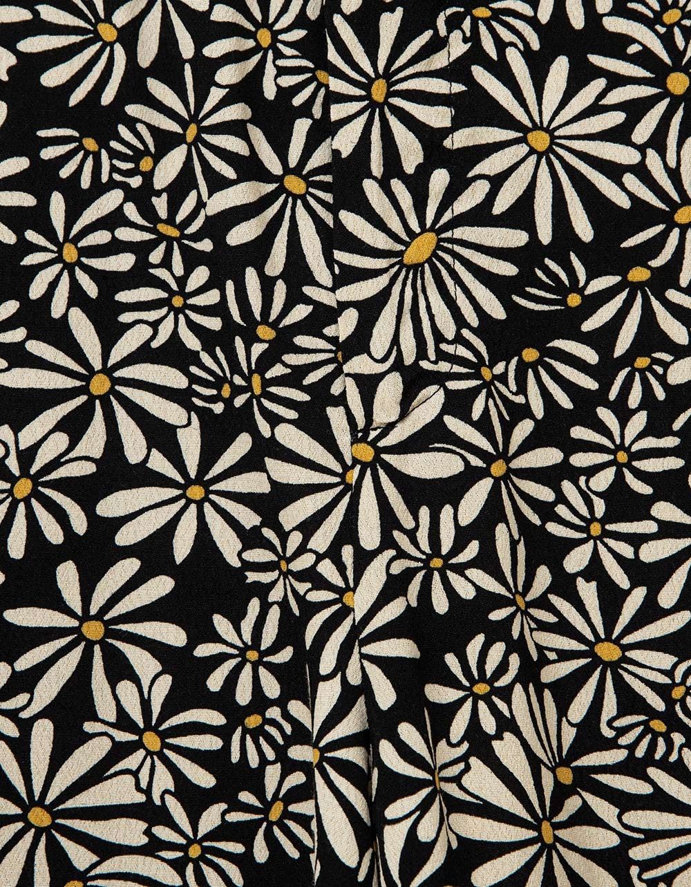 Daisies Print Short_2