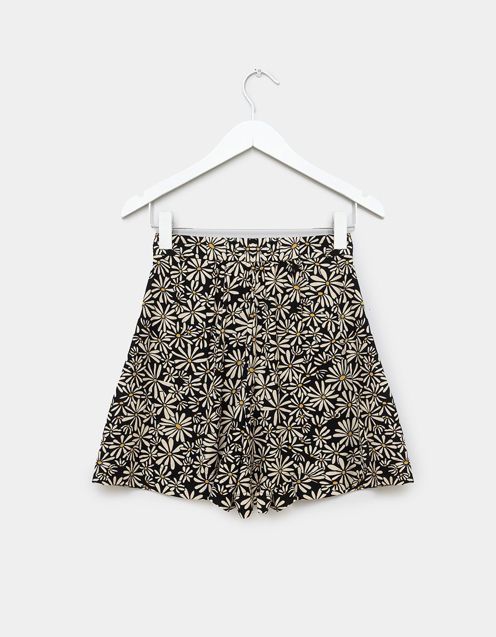 Daisies Print Short_3