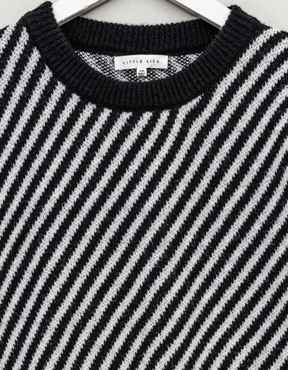 Diagonal Stripe Sweater_5