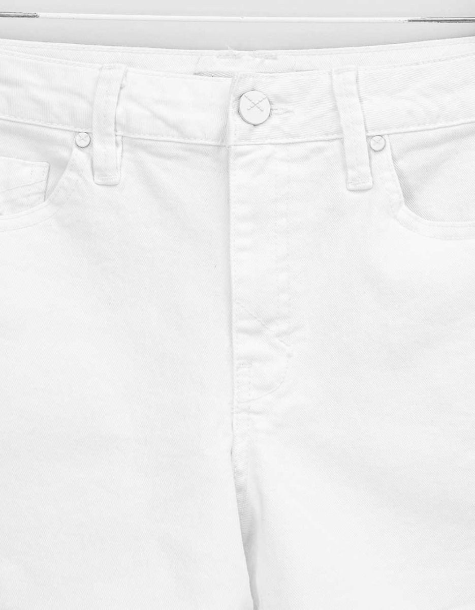 Emma Shorts in Halo_4