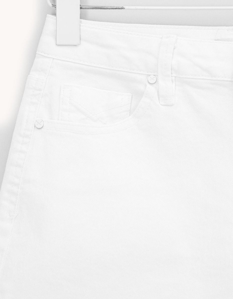 Emma Shorts in Halo_5