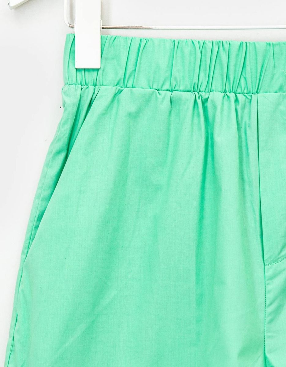 Esprit Pull-On Shorts in Green_3