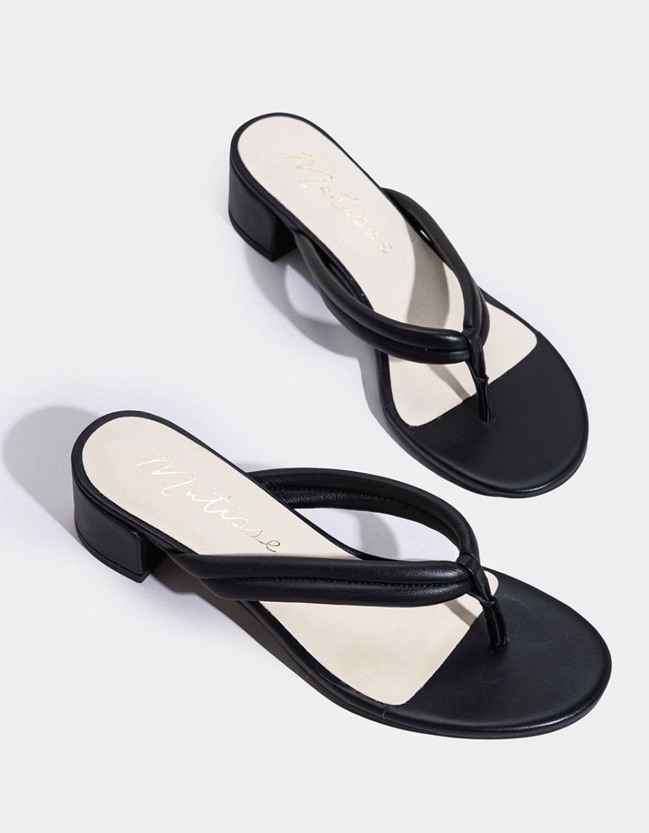 Exhale Sandal in Black_4