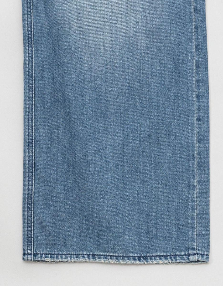 Featherweight Midrise Nori in Light Wash_3