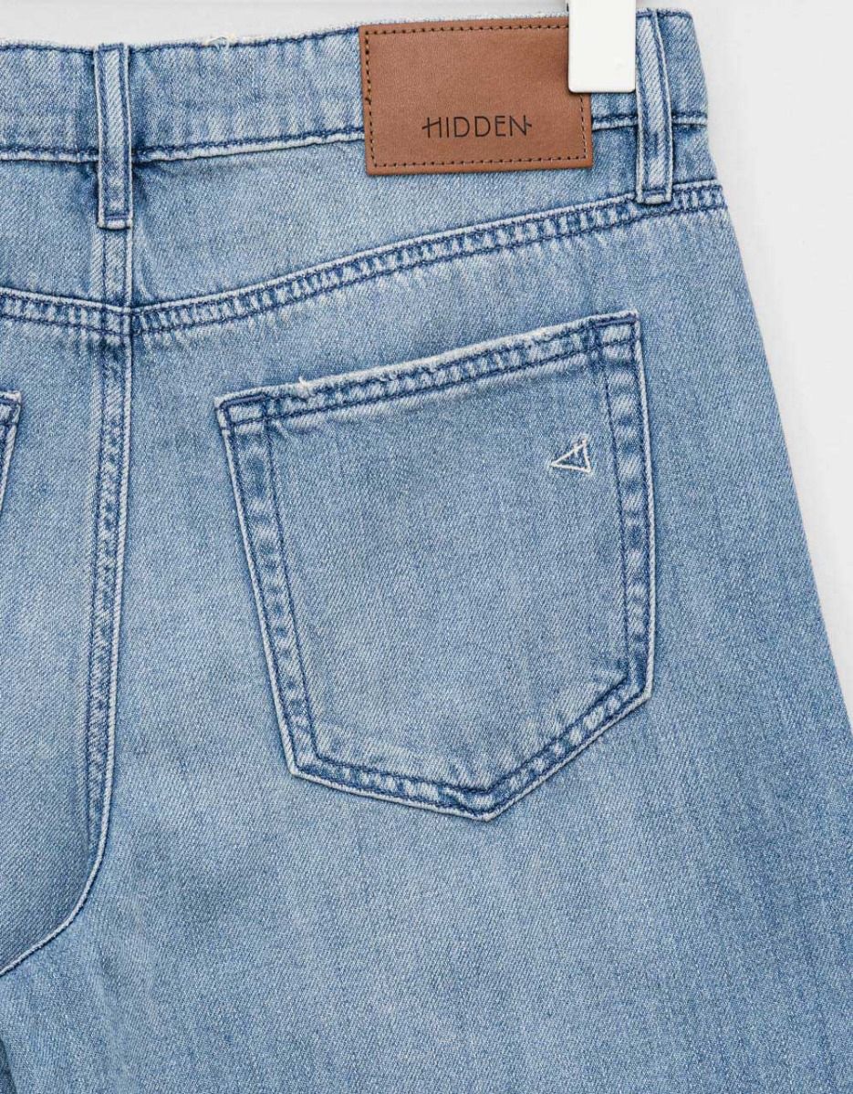 Featherweight Midrise Nori in Light Wash_4