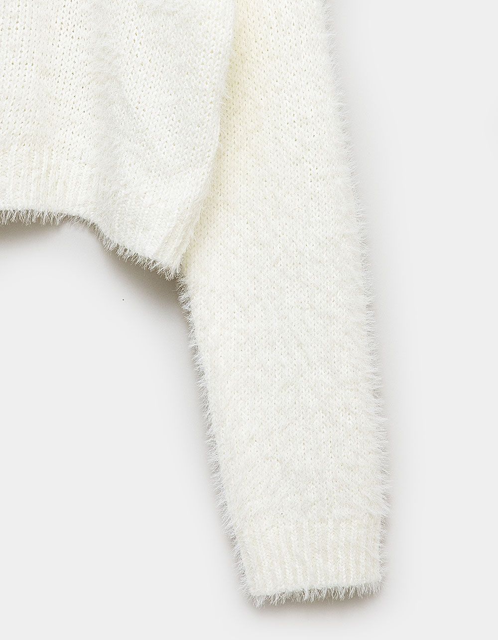 Fete Fuzzy Cardi in Ivory_3