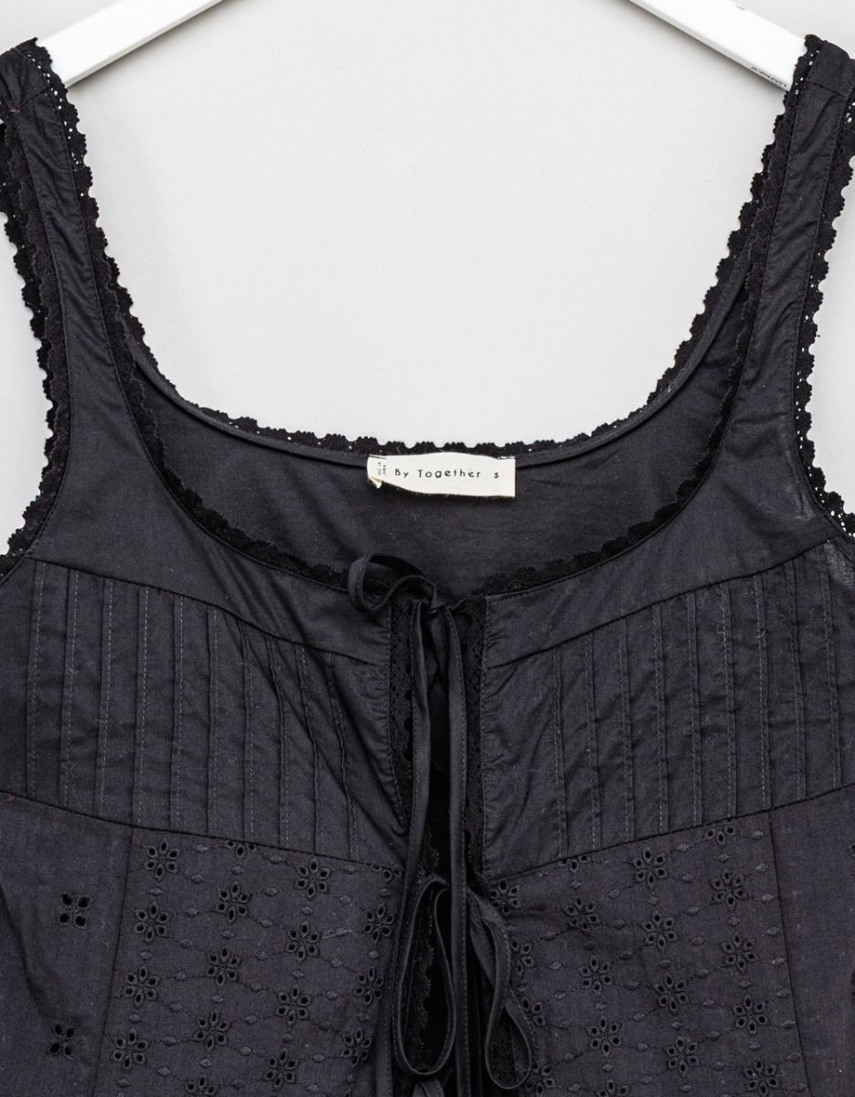 Freddie Eyelet Top in Black_4