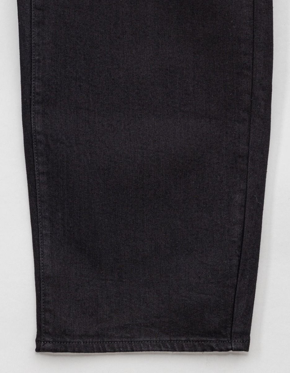 Gigi Barrel in Black._4