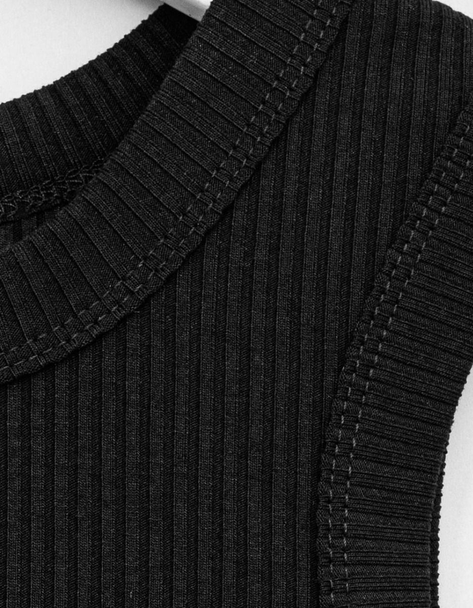 Gina Tank in Black_3