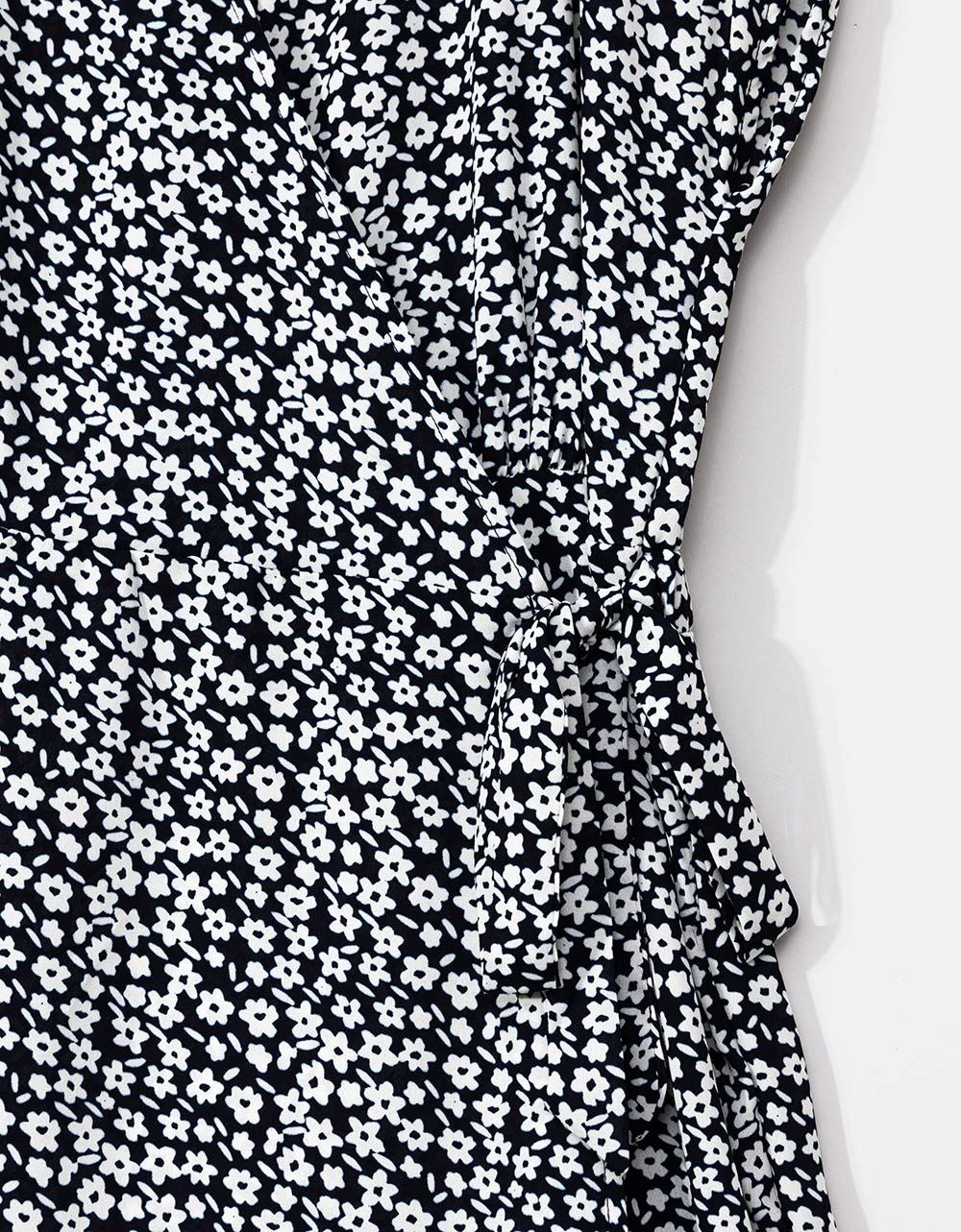 Greta Floral Wrap Dress_2