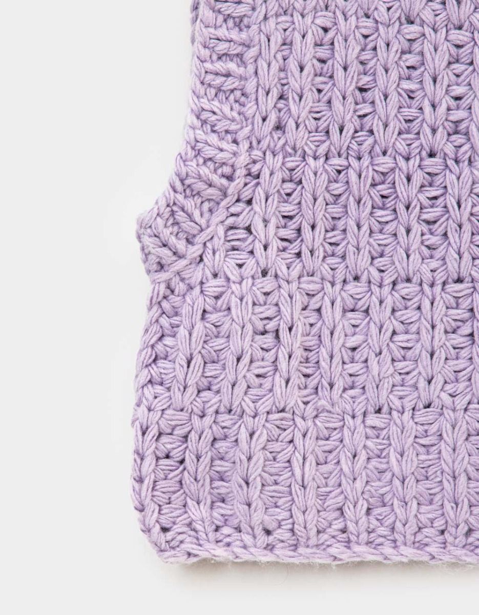 Hand-Knitted Vest in Lilac_5